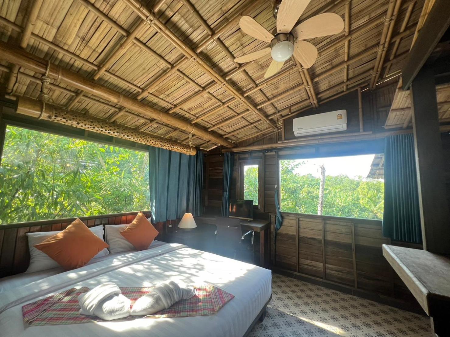 Relax House Lanta Old Town Hotel Ko Lanta Kültér fotó